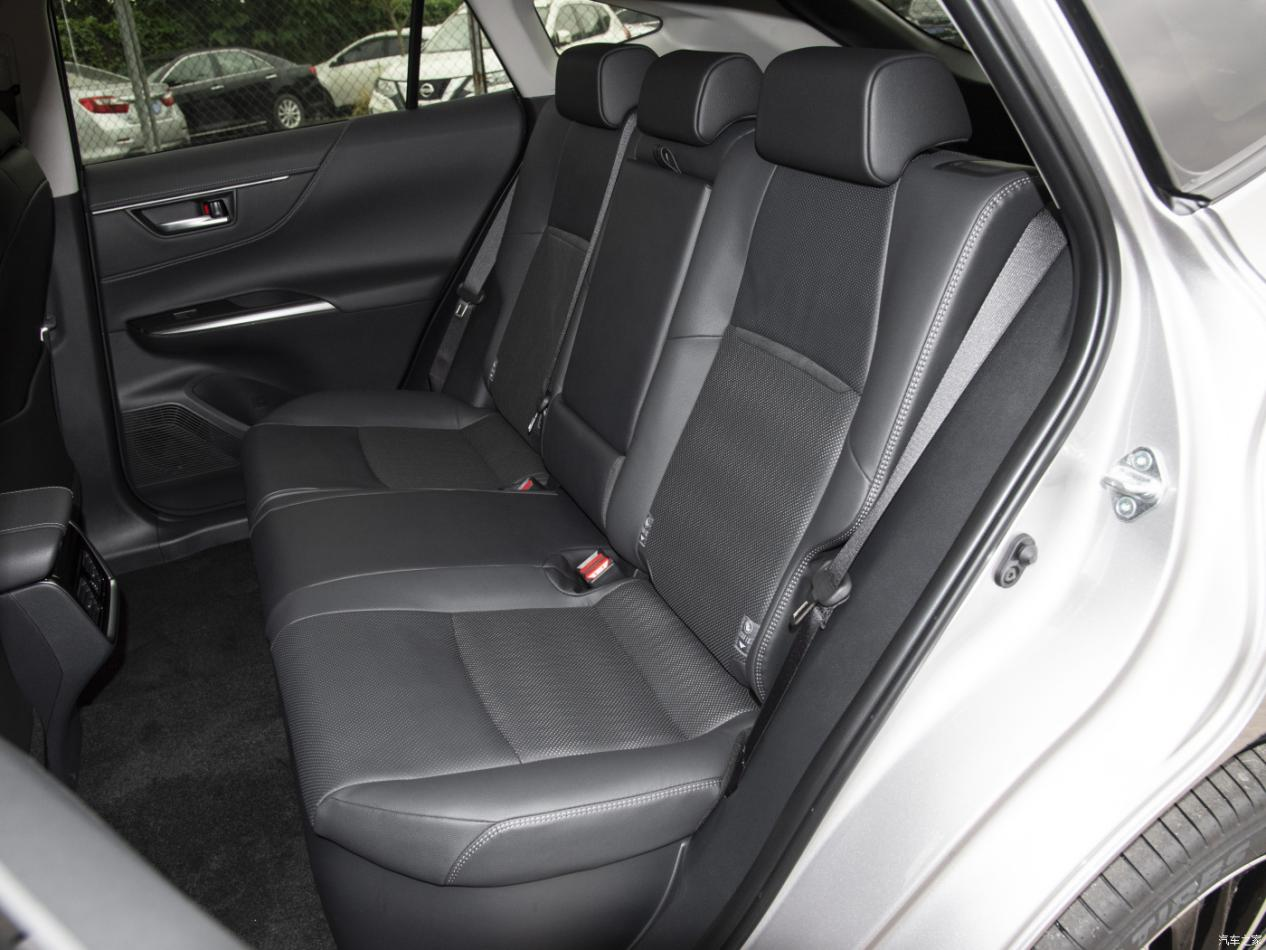 KEYTON M70 Manual Transmission Minivan